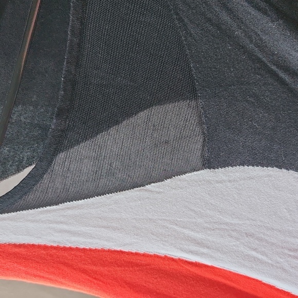 Women's Tribal quarter sleeve top - Picture 3 of 6